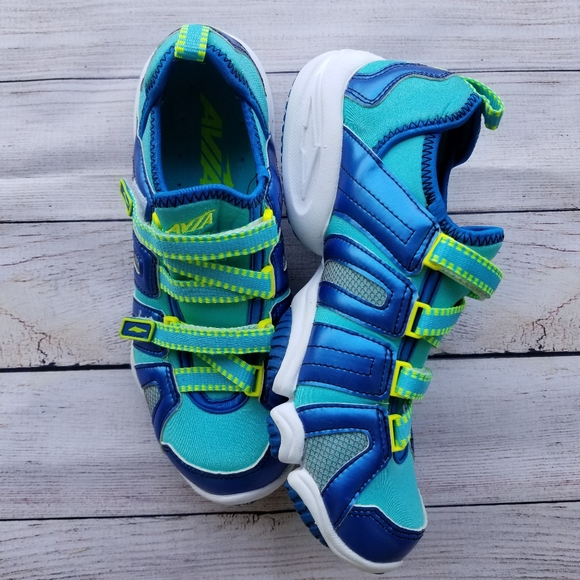 avia 606 aqua trainer